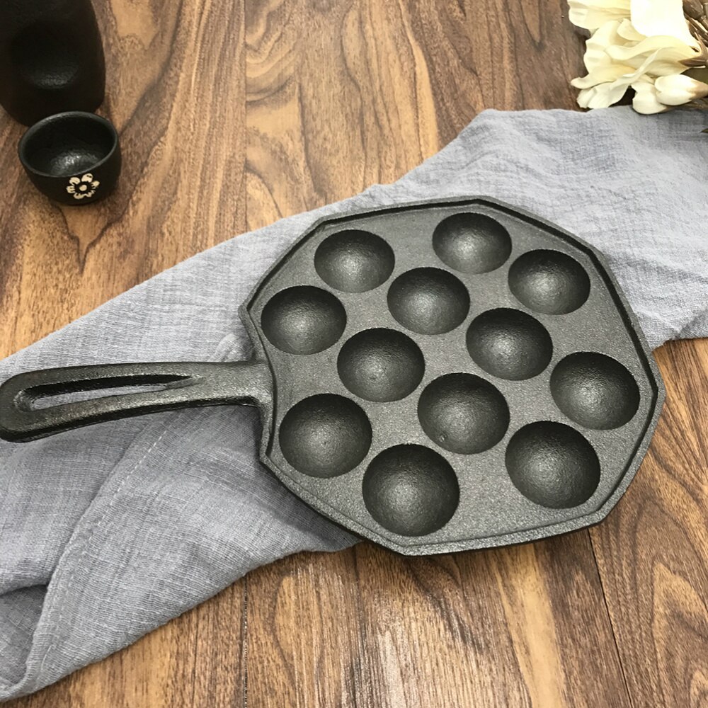 Takoyaki Pan 12 Molds Cast Iron Takoyaki Maker Skillet Japanese Octopus Meat Mold No-stick Baking Tray for Octopus Balls