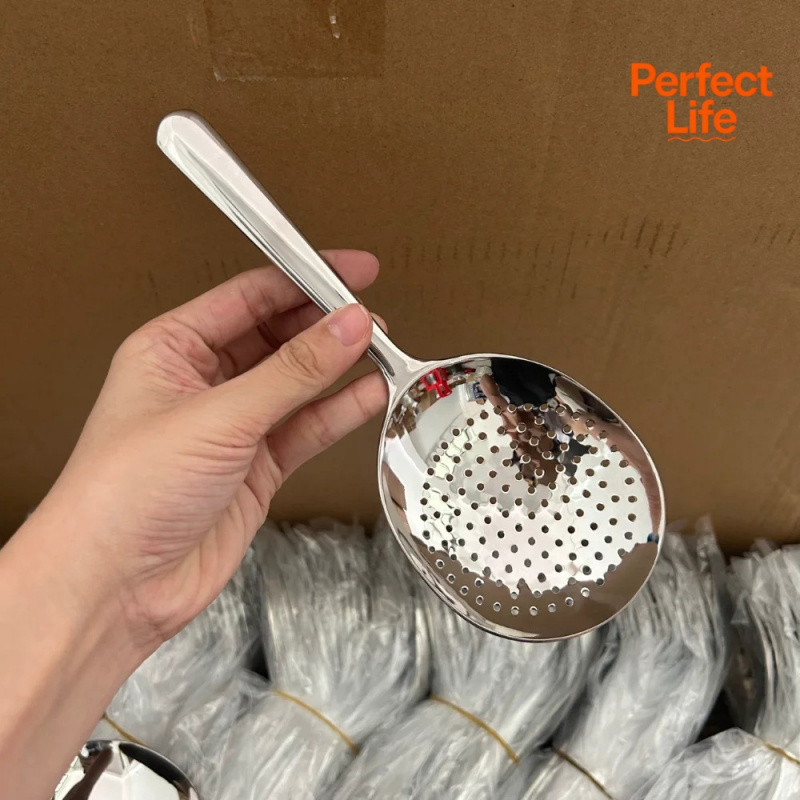 1Pc Stainless Steel Ladles For Serving Soup Rice Serving Spoon Drain Hole Heat Insulated Handle Kitchen Utensils For Daily Use