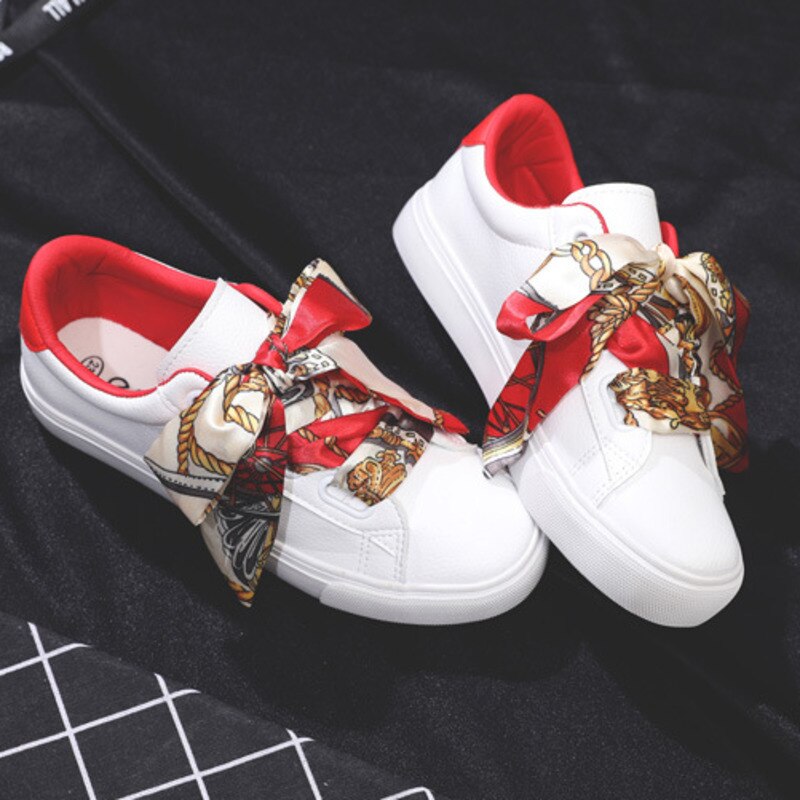 Kvinder hvide fritidssko ribbånd blonder læder vandtætte sneakers med sløjfe silkebånd efterår tørklæde snøring lav top 35-40