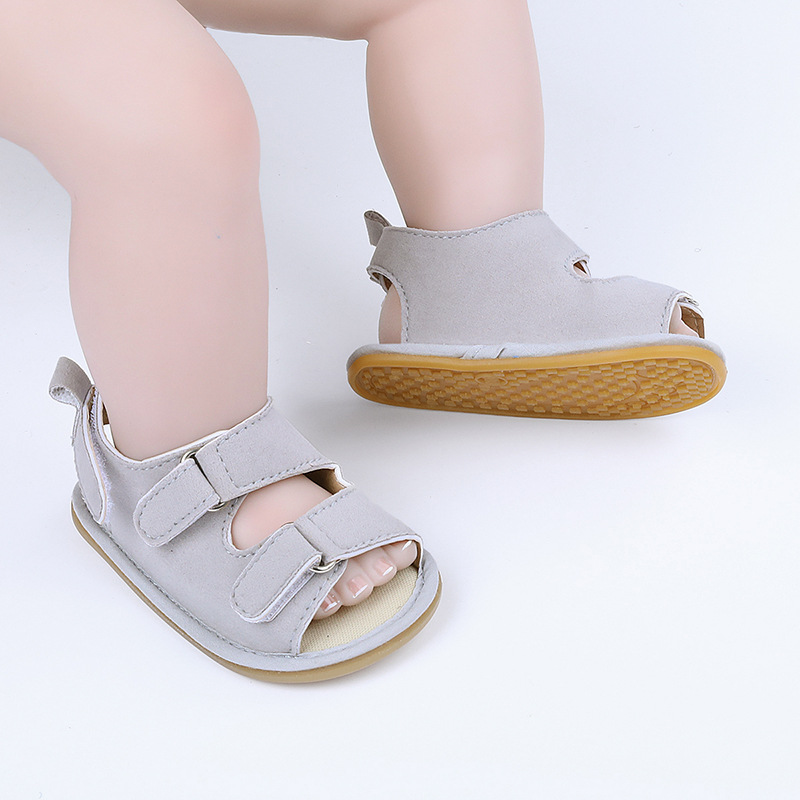 Nowe śliczne buty niemowlę dziewczynki oddychająca miękka sandały antypoślizgowe gumowe sandały na płaskim obcasie pierwsze buty robić chodzenia maluch sandały