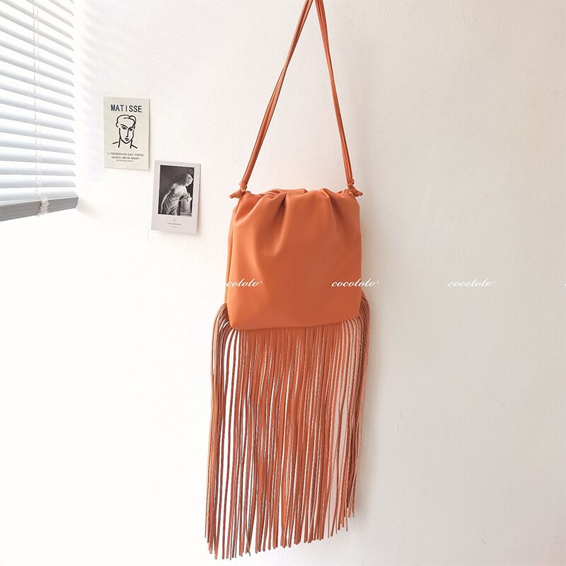 Lang skumring trend veske veske til kvinner topp myk dumpling bag brett stilig crossbody bag kvinnelige frynser vesker: Oransje