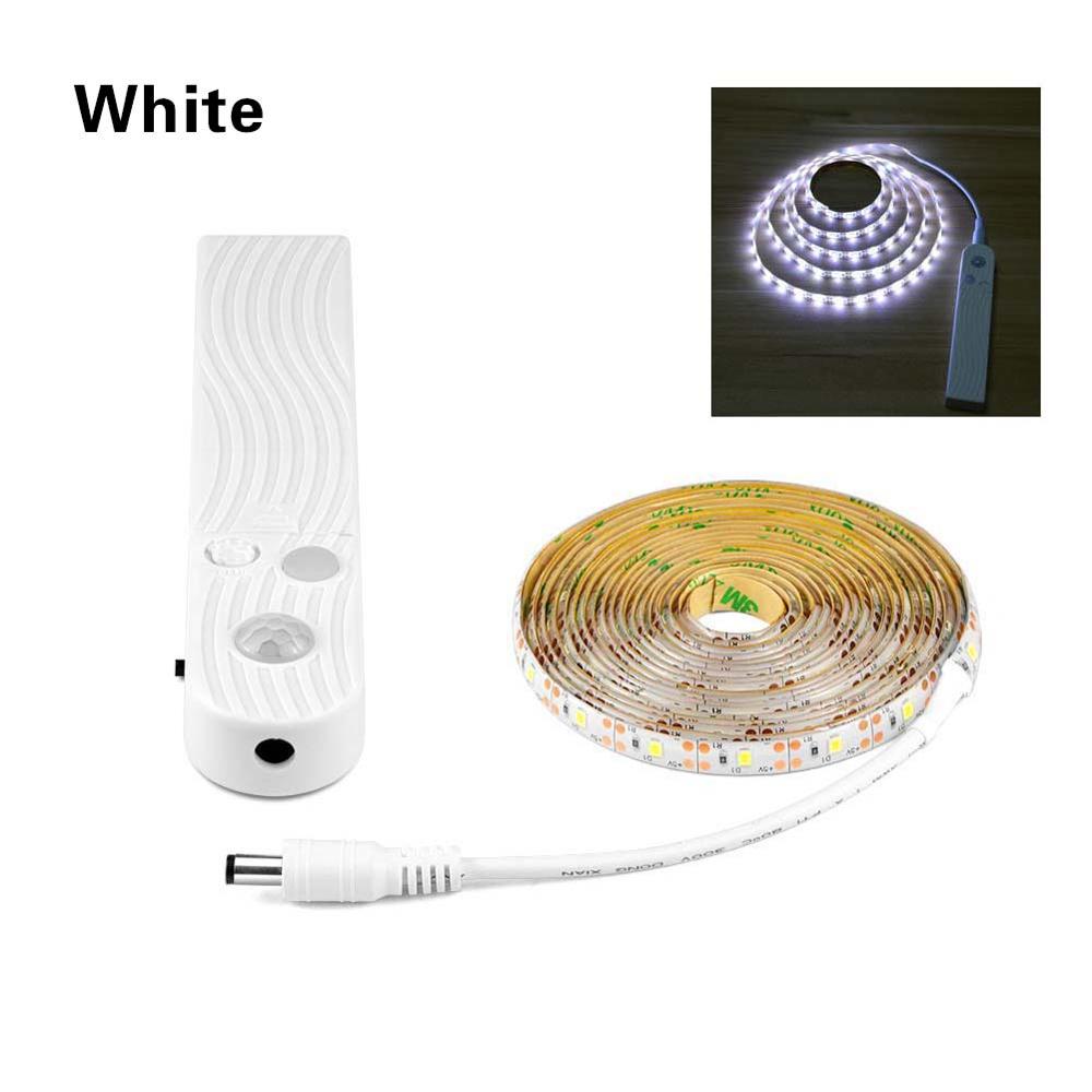 5v bevegelsessensor smart lampe automatisk på/av led stripe 1m 2m 3m led tape nattbord trapper garderobe natt sikkerhetslampe batteristrøm: Hvit / 2m