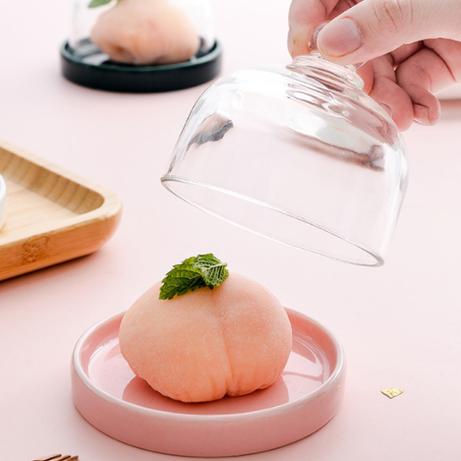 Nordic Ceramic Fruit Cake Tray With Lid Transparent Glass Cover Dessert Plate Food Display Decorative Kitchen Storage Container