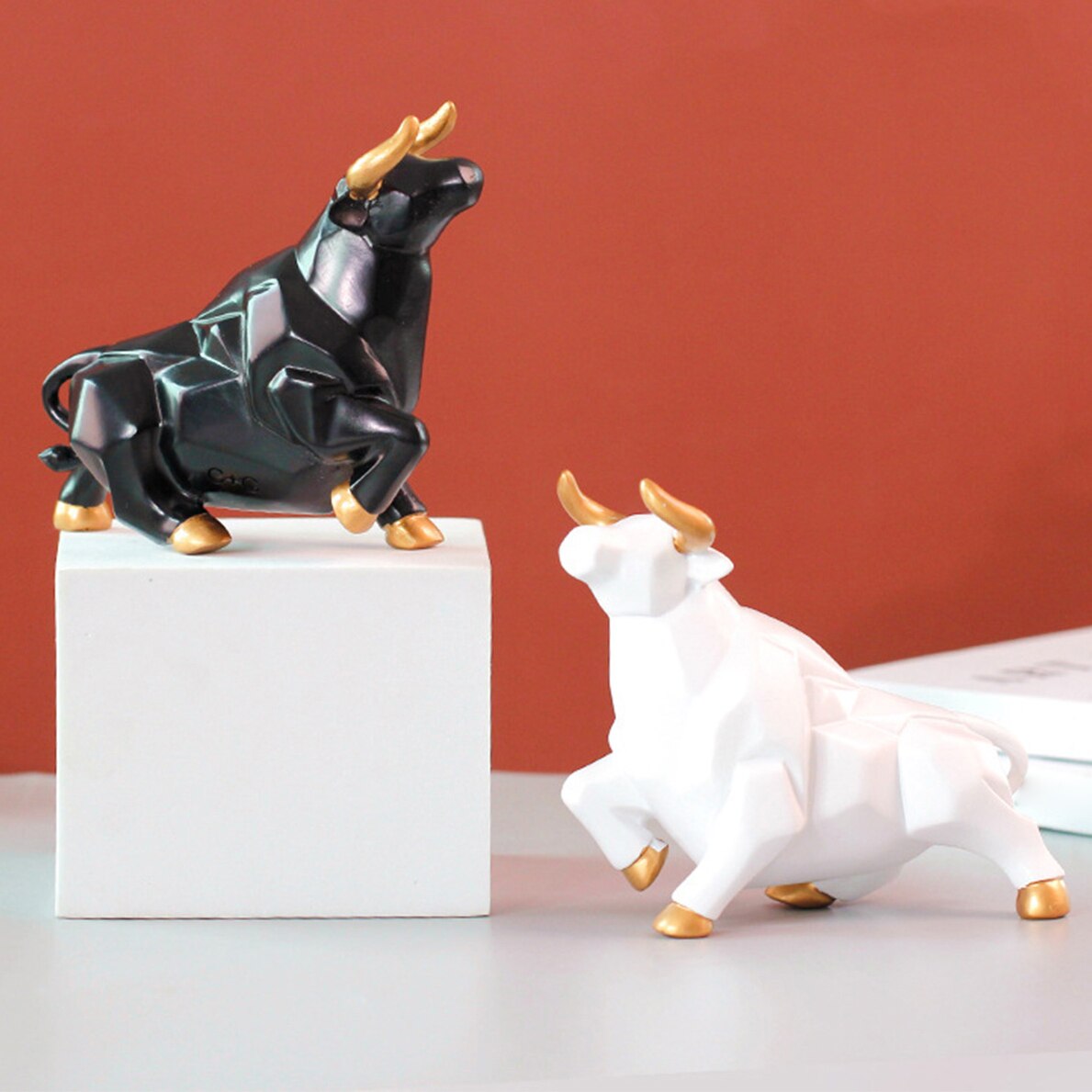 Resin Bull Statue Bison Sculpture Home Decoration Nordic Style Abstract Animal Resin Crafts Desk Home Decor