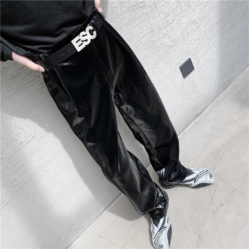Mannelijke Vintage Streetwear Hip Hop Gothic Podium Modeshow Broek Mannen Heldere Leer Toevallige Rechte Broek