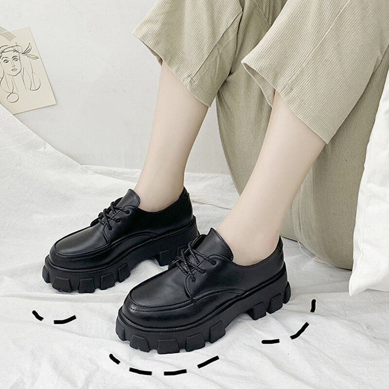 Dam flats skor platå sneakers slip on flats lack dam loafers mockasin fritidsskor dam creepers