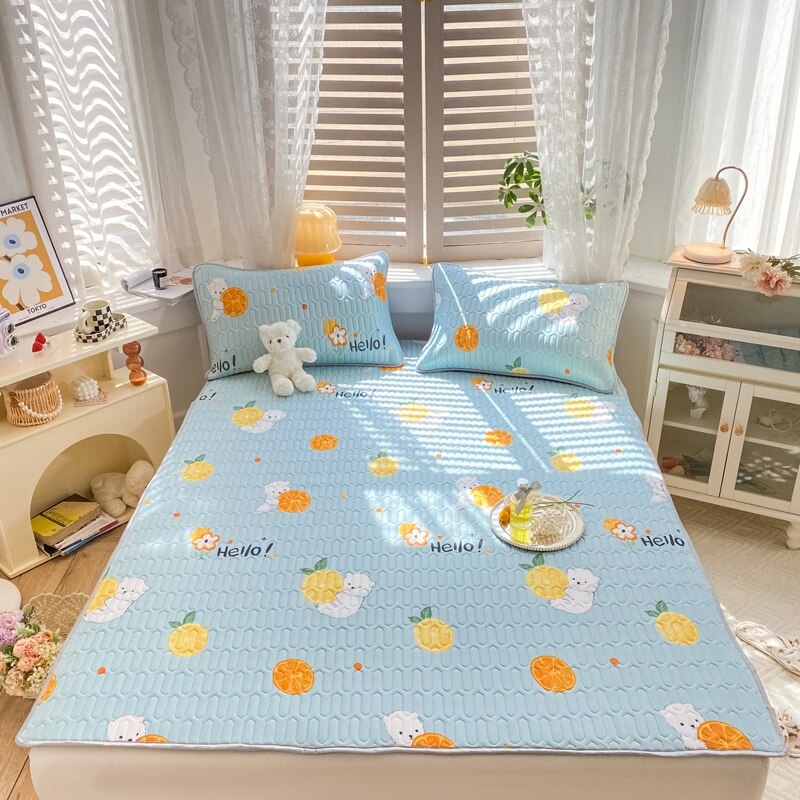 Ins Cute Latex Mattress Cover Set Girly Heart Air Conditioning Soft Mat Foldable Machine Washable Bed Mat Cool Bed Cover: Bear / 90x200cm