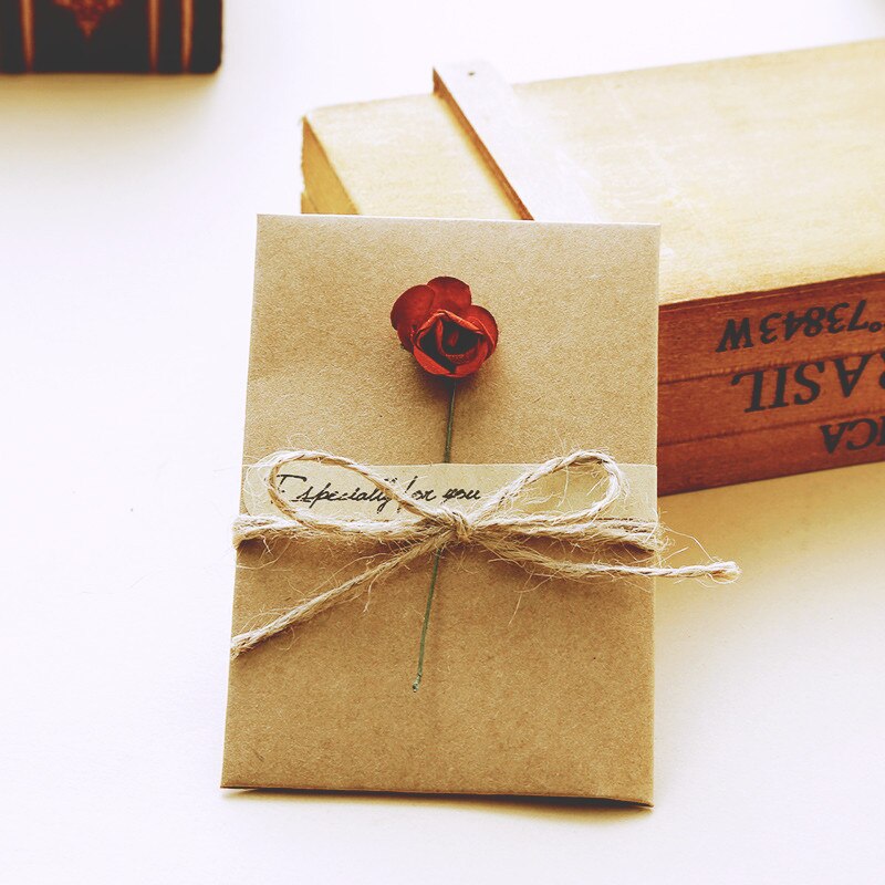 1PC Retro DIY Kraft Paper Invitation Greeting Card with Envelope Handmade Dry Flower Wedding Party Invitation Envelopes: B