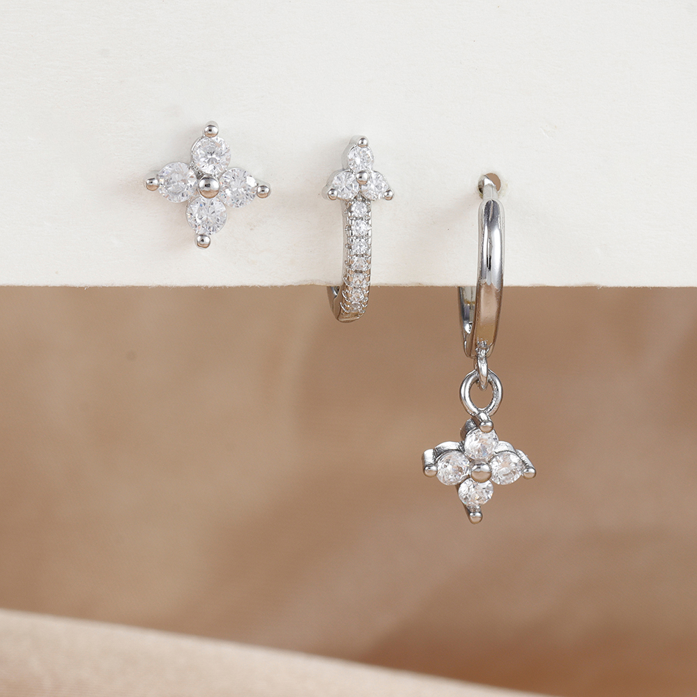 Conjunto de pendientes de aro pequeños con flores de acero inoxidable para mujer, aretes de joyería para Piercing de cartílago Huggie chapados en oro de 18 quilates, 3 uds.: Color dorado