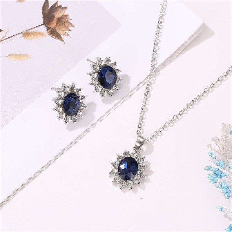 Luxury Female Flower Shape Necklace Earrings Jewelry Set Trendy Women Pendant Necklace And Ear Stud For Girl Best