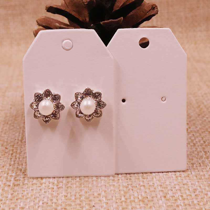 100 pcs DIY earring card30x50mm 1Pair Earring Card Cut Nice Fresh Pearl Shinning Colour: White / 100 cards