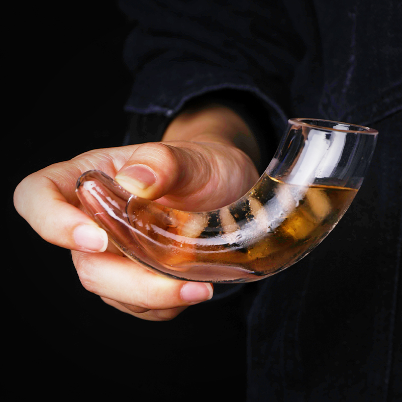 Spansk stil oksehorn snapseglass regnbue cocktailkopp bar nattklubb beruset brennevin vodka vinglass