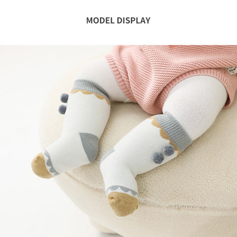 Zimowe ciepłe skarpetki dla noworodków śliczne pompon wełna jagnięca chłopcy dziewczęta skarpetki niemowlę maluch skarpetki podłogowe 0-1Y