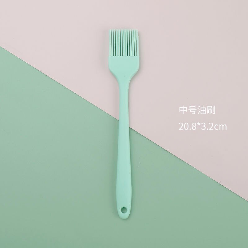 Silicone Cream Baking Scraper Non Stick Butter Spatula Cutter Chocolate Smoother Heat Resistant Kitchen Pastry Tools Scraper: A M Green
