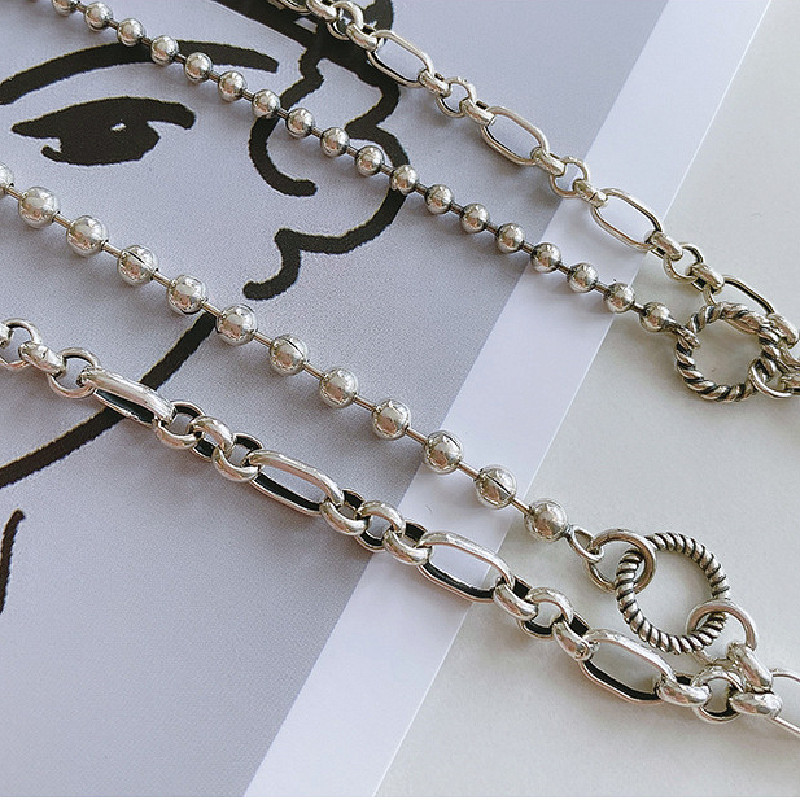 Qmcoco Zilver Kleur Vintage Ketting Ronde Glimlach Gezicht Hanger Ketting Gecontracteerd Trendy Ins Vrouwen Verjaardagsfeestje Sleutelbeen Keten