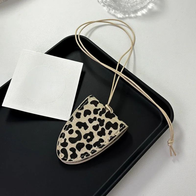 Bilandi joyería de temperamento moderno bolso con estampado de leopardo colgante collar para mujer accesorios: Rojo óxido