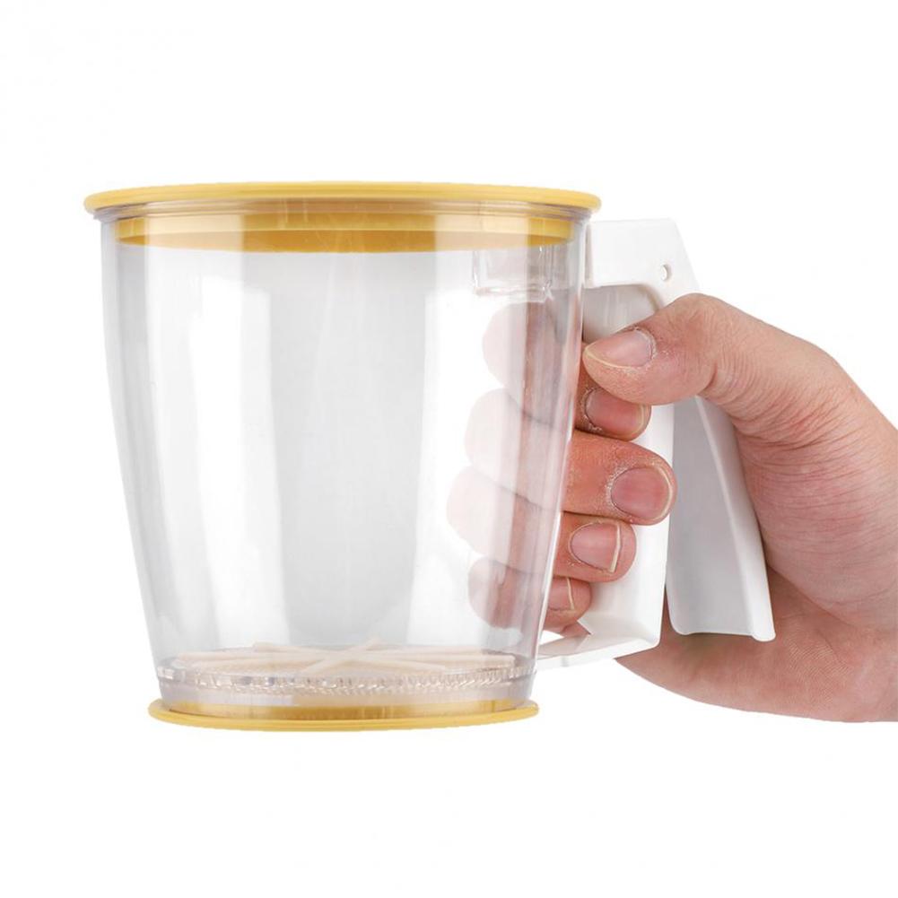 Electric Flour Sieve Bolt Battery Operated Sifter Plastic Cup Shape Mechanical Hand-Held Shaker Flour Sieve Baking Tool White