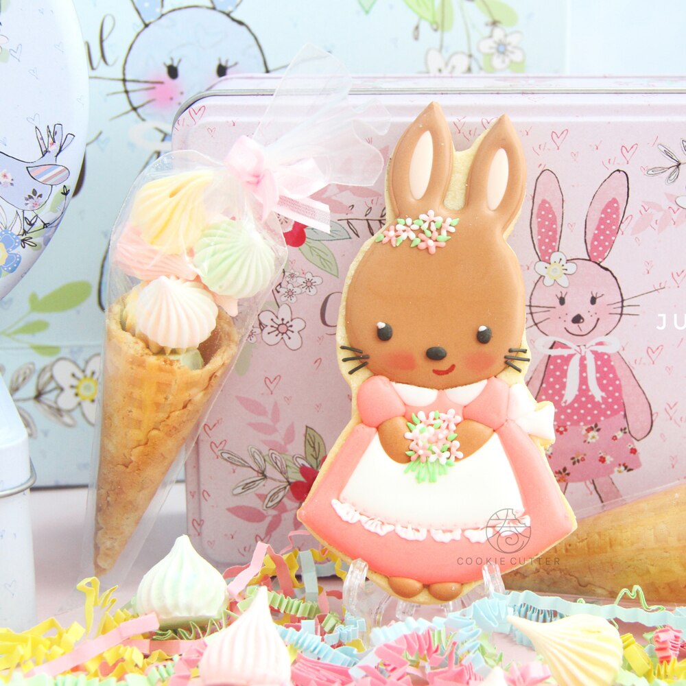 Pastoral Couple Rabbit Shape Icing Biscuit Mold Ea... – Vicedeal