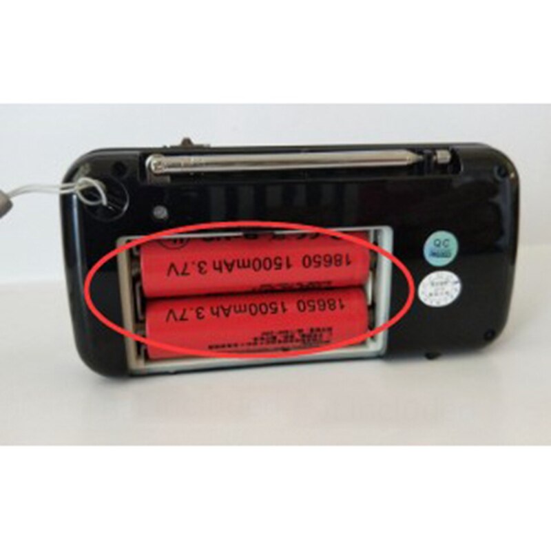 Reproductor de música MP3 altavoz portátil Mini Radio FM Auto Scan con batería 18650 y ranura para tarjeta TF y linterna