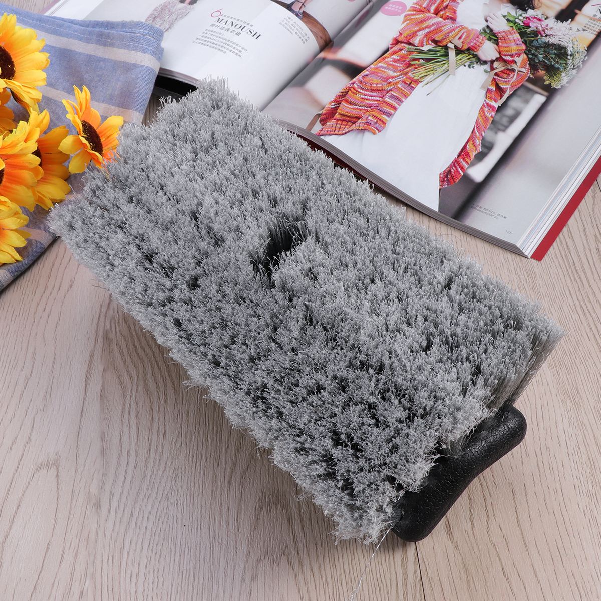 Car Wash Brush Comfortable Grip Car Cleaning Scrub Brush Deep Clean Auto Car Wash Brush Random Color A35