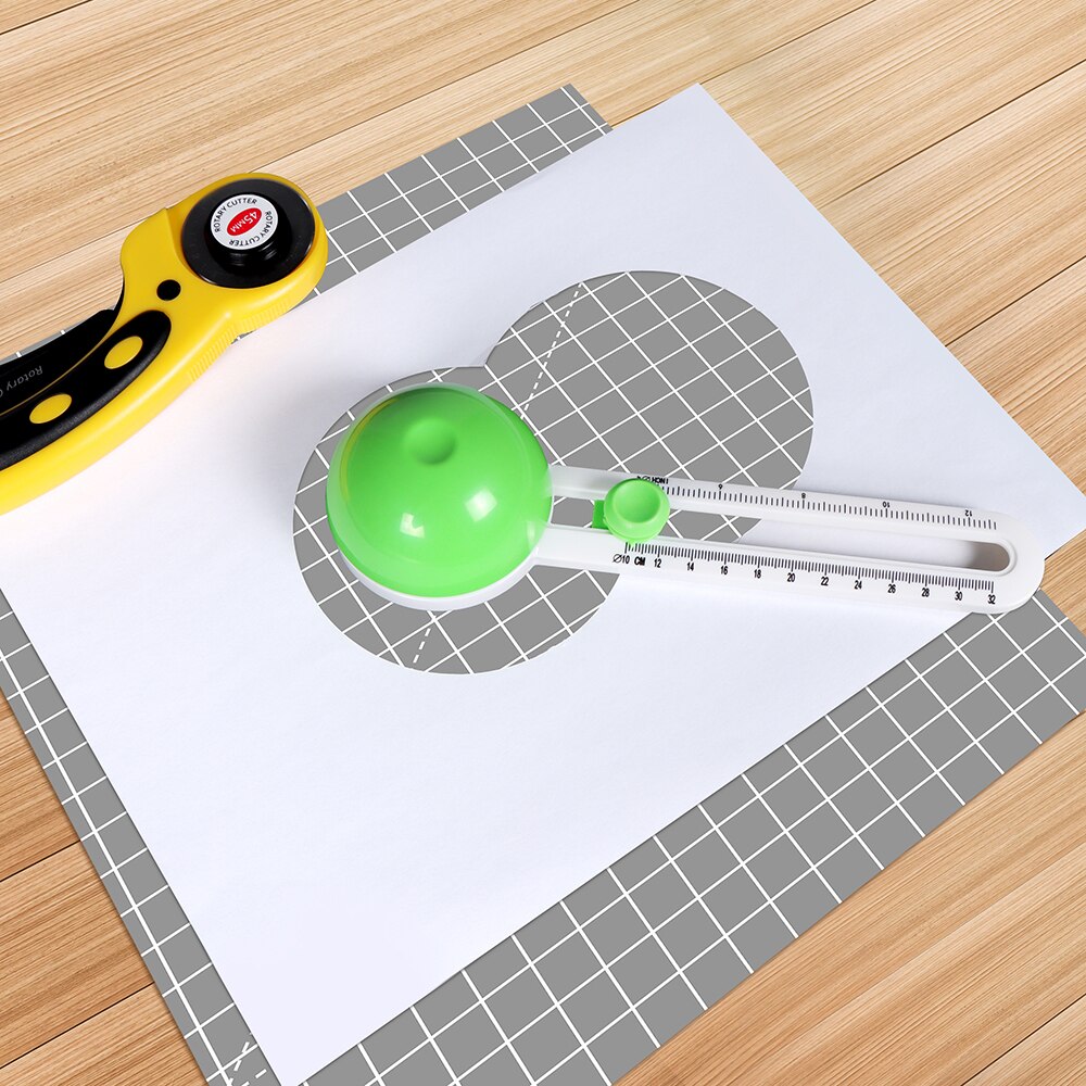 Circular Paper Cutter Portable Round Cutting Knife Model Practical Patchwork Disc Knife Round Paper Clip Card Cutting Machine