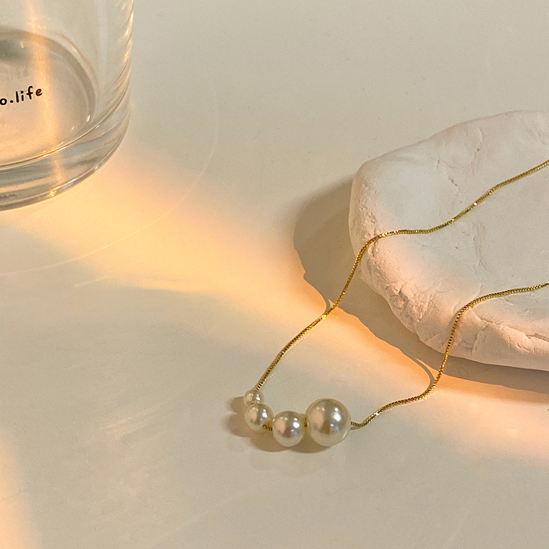2023 Four Pearl Choker Necklaces Girl Summer Luxury Baroque Pearl Pendant Clavicle Chain For Women Jewelry