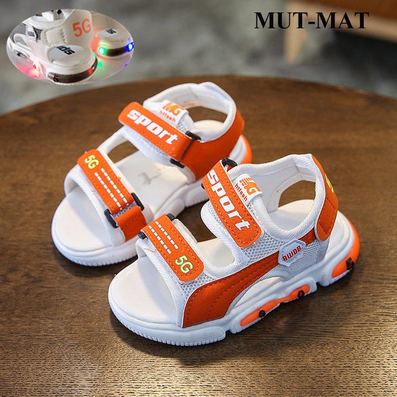 Børnesko sommer børne & #39 ;s blinkende sandaler drenge& #39 ;s og piger blød bund strandsko baby glød børn & #39 ;s sandaler