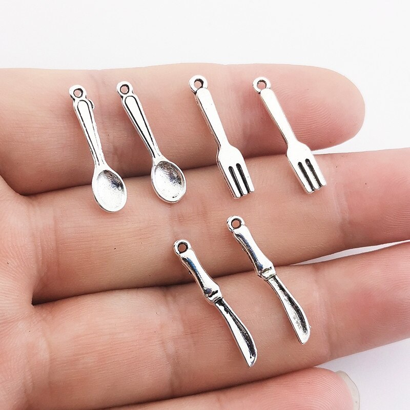 Jindinsp 30Pcs Bestek Charms Lepel Vork Steak Mes Charms Tibetaans Zilveren Kleur Hangers Diy Sieraden Ambachten Maken Bevindingen