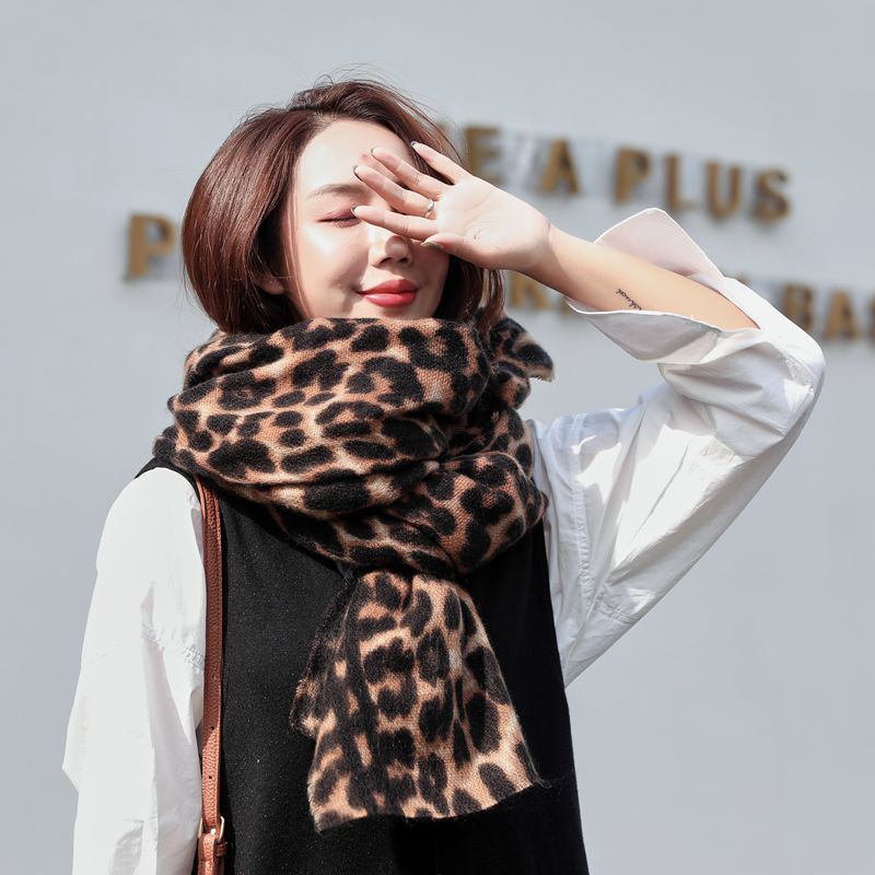 200 x 90cm store tørklæder til kvinder faux cashmere wnter poncho leopard tørklæde kvindeligt sjal kvinders tippet leopard pashmina: Dyb leopard