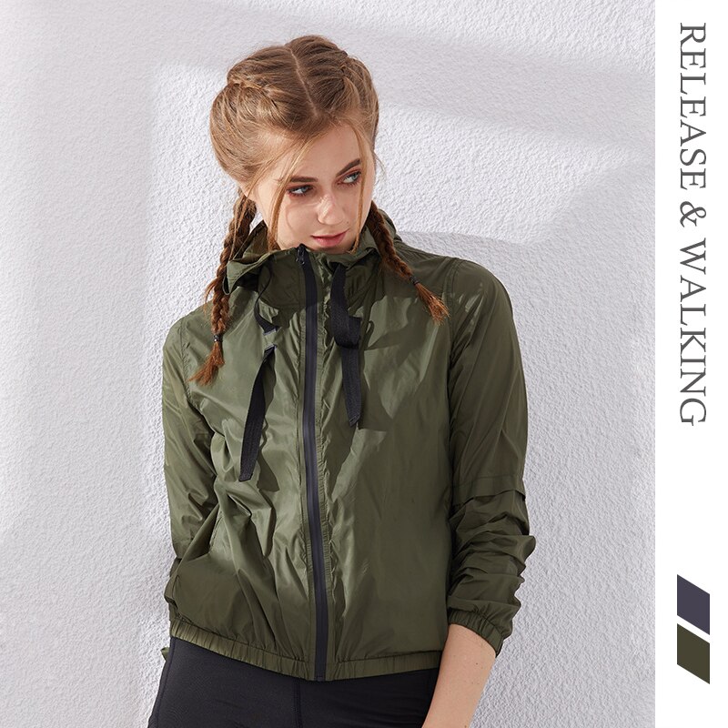 Running Outdoor Proof Sports Jacket with Hats Women Fitness Workout Exercise Jackets Casual Zipper Womens Coat High Neck