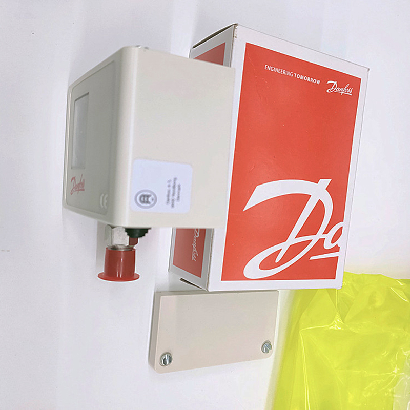 Danfoss KP36 060-1088 Pressure Controller 060-110891 Pressure Switch