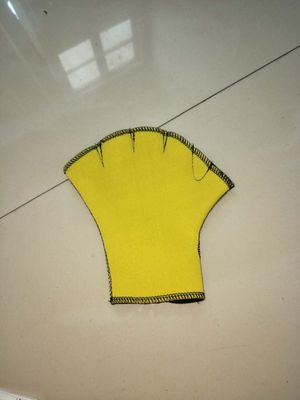 1 Pair Sphere Webbed Swim Gloves Surfing Swimming Sports Paddle Training Fingerless Gloves: Yellow / M