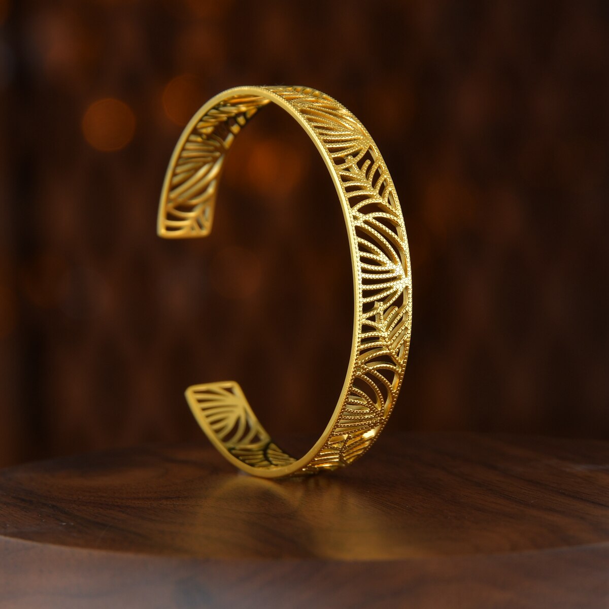 Sifisrri bracciale intagliato vuoto in oro 18 carati con foglia irregolare in acciaio inossidabile per donna braccialetto unico accessorio regalo gioielli femminili