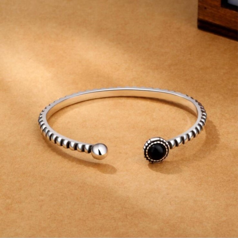 Retro 925 Sterling Silver Jewelry Bracelets Personality Round Black Gem Twist Wild Exquisite Bangles SB30