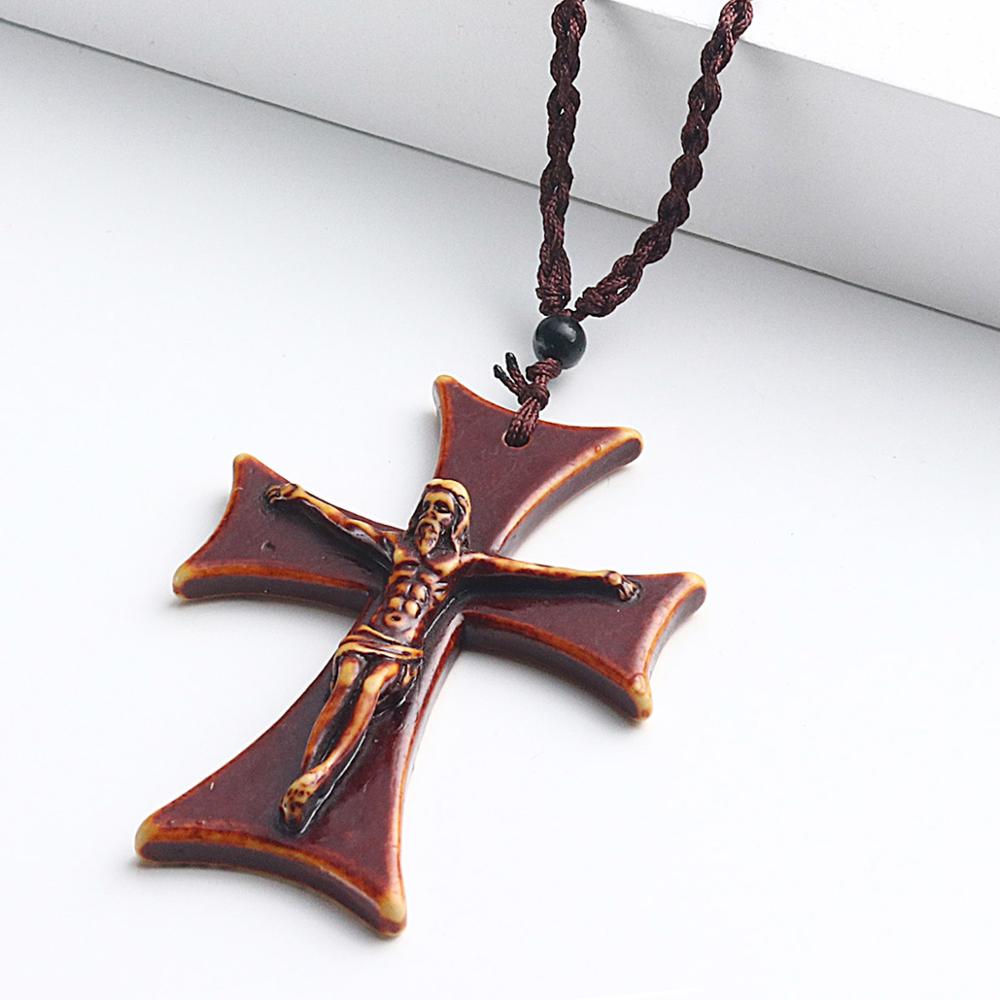 Retro röd akryl krucifix jesus hänge halsband herr riddare maltesiska järn kors halsband justerbara rep kedja smycken