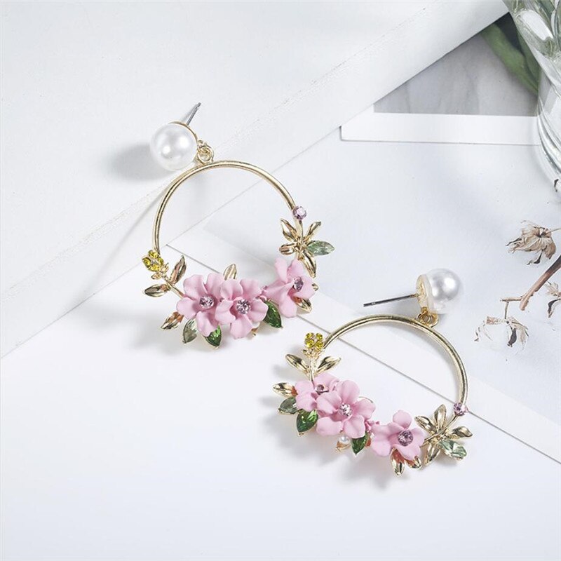 Korean version ins Leaf ear receptacle sweet soft clay pearl female style Pink Color Flower Girl Woman Big Circle Earring