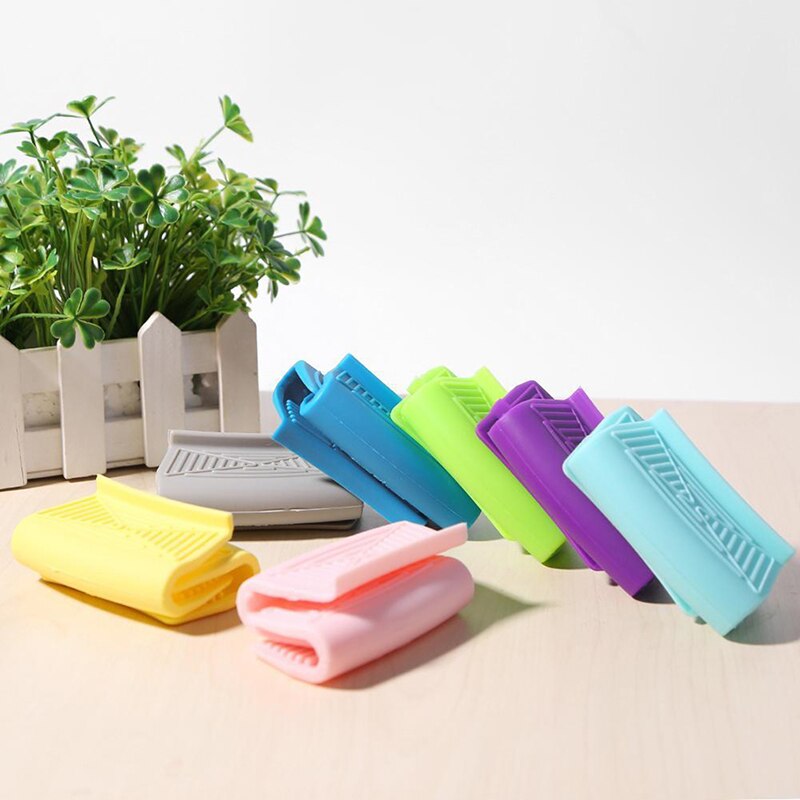 Useful Silicone Heat Insulation Oven Mitt Glove Casserole Ear Pan Pot Holder Oven Grip Anti Pot Clip Kitchen Accessories