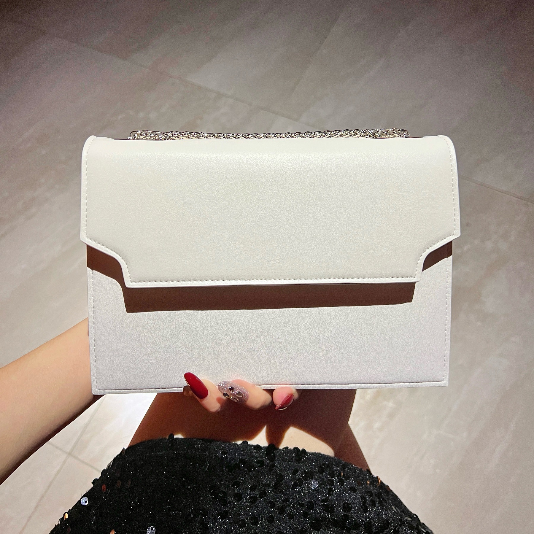 , eenvoudige en modieuze clutch voor dames, veelzijdige schoudertas met ketting, handtas, postbodetas, dames tas voor woon-werkverkeer: Blauw