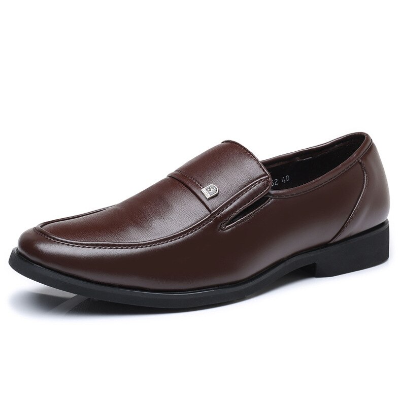 Nahkaiset housut miehille kengät slip-on viralliset kengät hengittävät juhlakengät miesten zapatos oxford hombre yui 8: Ruskea / 6