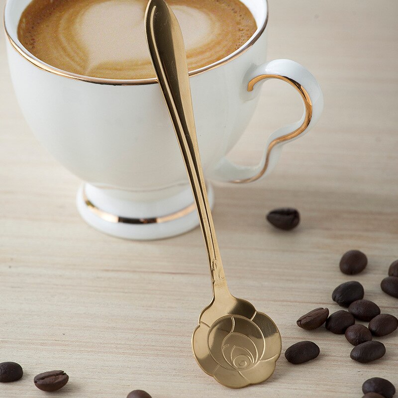 Style européen supérieur ivoire blanc en céramique os chine porcelaine Drinkware service à café avec soucoupe tasse et cuillère Rose doré