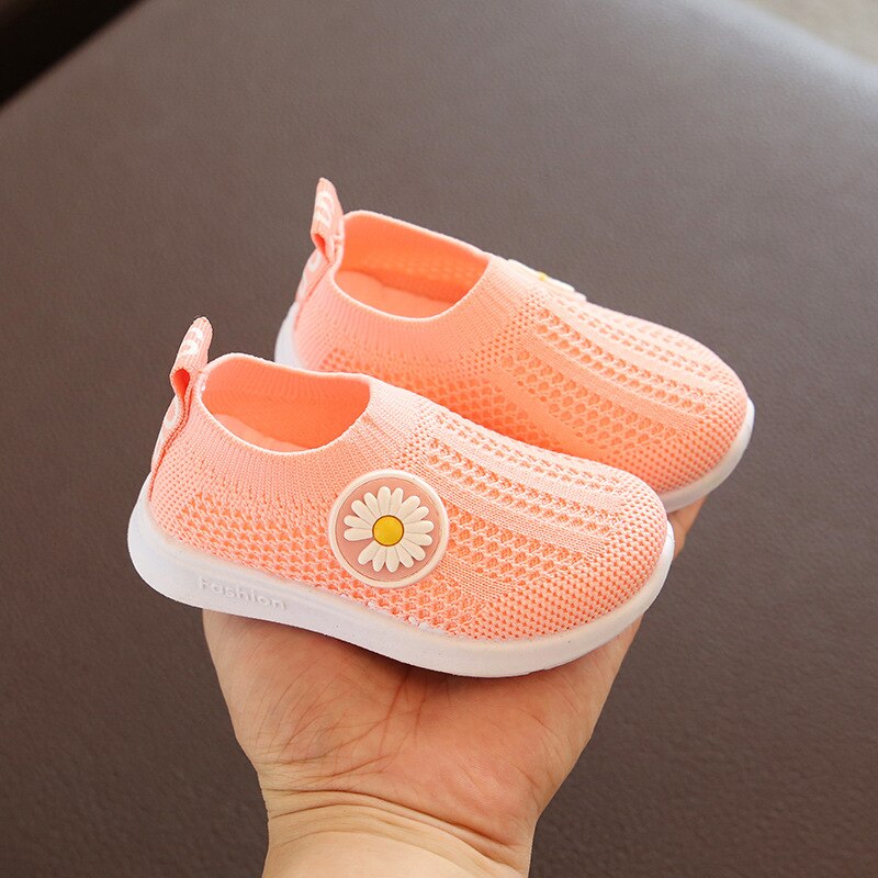 Peuterschoenen zachte onderkant babyjongen meisje sport kleine kinderen ademende air mesh schoenen bloem madeliefje geweven schoenen lente dun