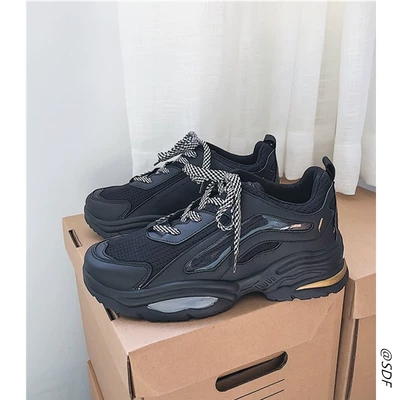 Unisex sneakers ademende casual schoenen heren wit mesh lichtgewicht flats 39 ~ 47 grote maten heren lente sneakers rood veterschoenen: Zwart / 42