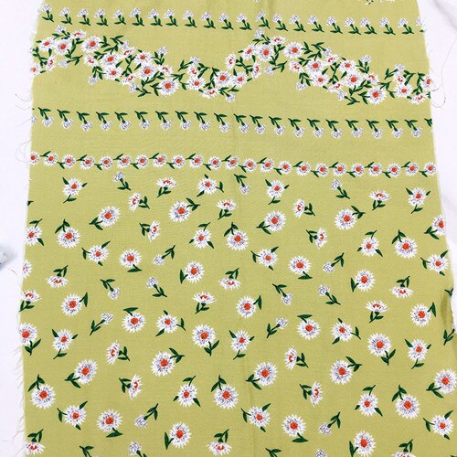 Tela de rayón con estampado de margaritas para primavera y verano, vestido de tela Floral pequeño, 45 hilos: 3