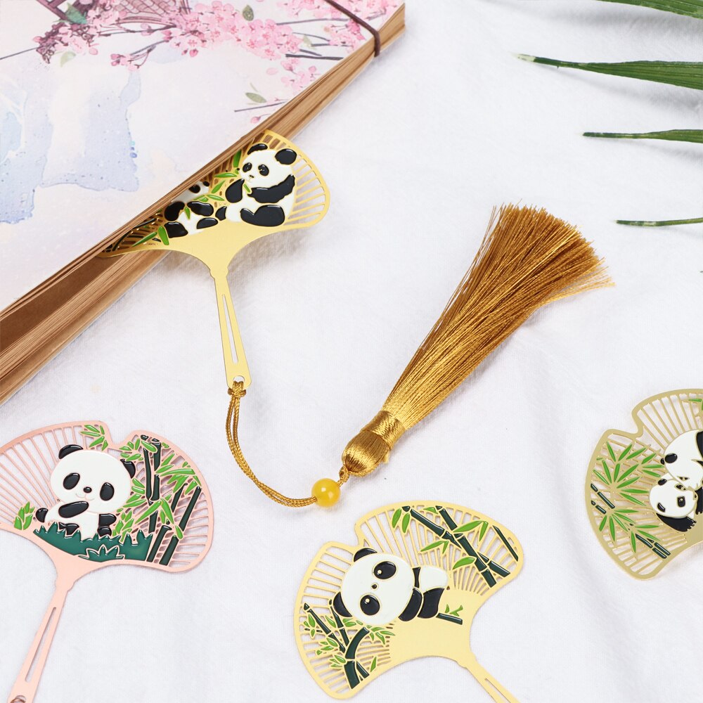 Metal Bookmarks Literature Art Brass Leaf Bookmarks Teacher Stationery Clip Hollow Book Holder Office Students Supplies