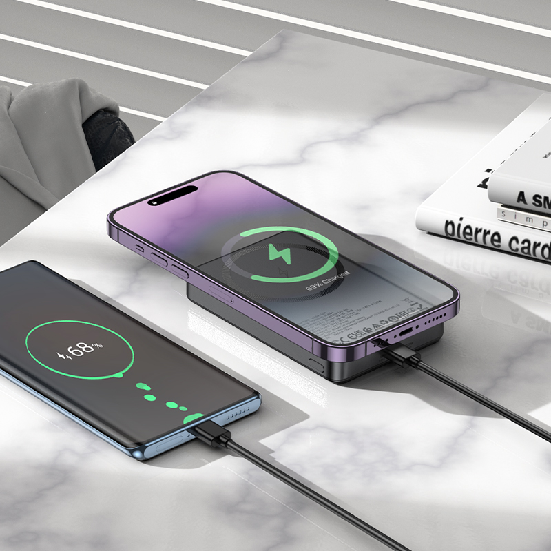 HOCO 10000Mah PD20W Magnetic Wireless Charging Power Bank For iPhone 16/15 Pro Max USB C PD Emergency Battery with LED Display