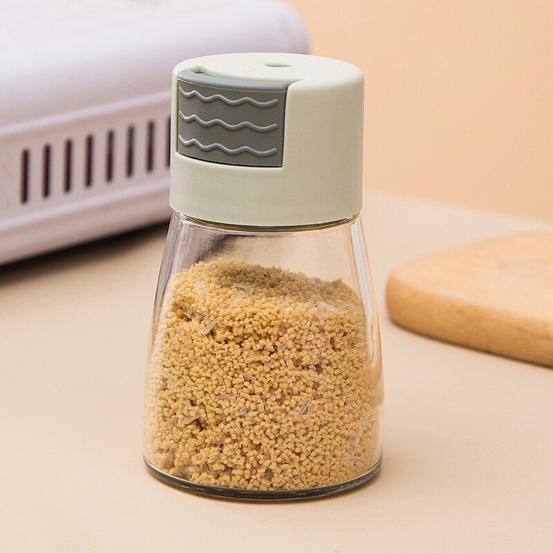 Quantitative Salt Shaker Press-type Salt Control Shaker Salt Sprinkler to Measure Out Salt Kitchen Seasoning Bottle: light green