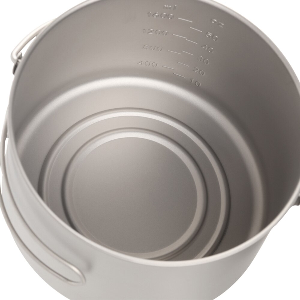 Lixada 2L Titanium Pot Lightweight Outdoor Cup Camping Cooking Pot with Foldable Handles and Lid for Camping Hiking Picnic