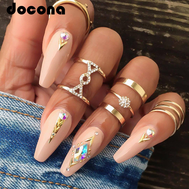 Docona Böhmischen Geometrischen Hohl Runde Dreieck Ring für Frauen Gold Kristall Knuckle Ringe Midi Finger Anel Ringe Schmuck 6736