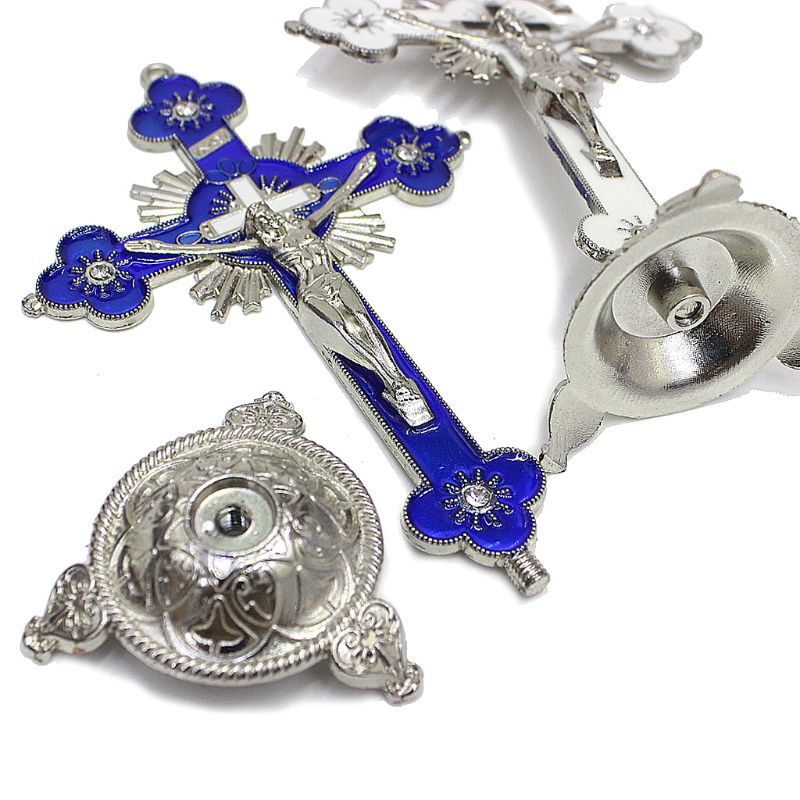 Cruz de Metal de flores de ciruelo, Jesús, amargamiento, iglesia, estatua sagrada, adornos, oficina, artículos religiosos para el hogar