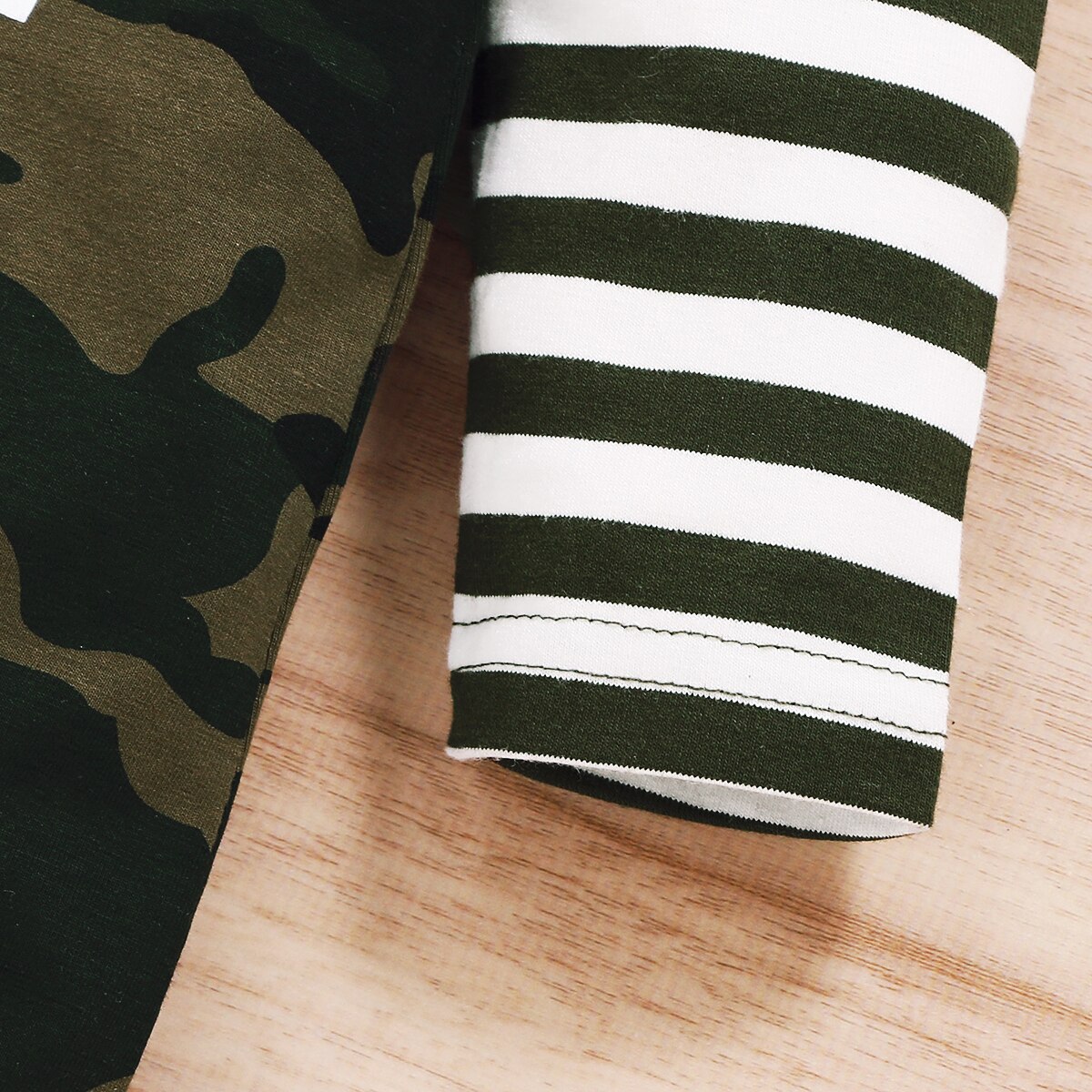 Babyjongens romper met capuchon, gestreepte lange mouwen, kleurblokletters, hoodie, camouflage jumpsuit, eendelig kledingstuk